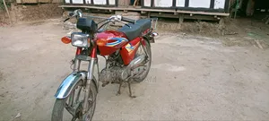 Honda CB 2022 Red