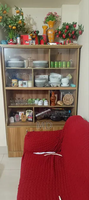 শোকেস বিক্রয় হবে