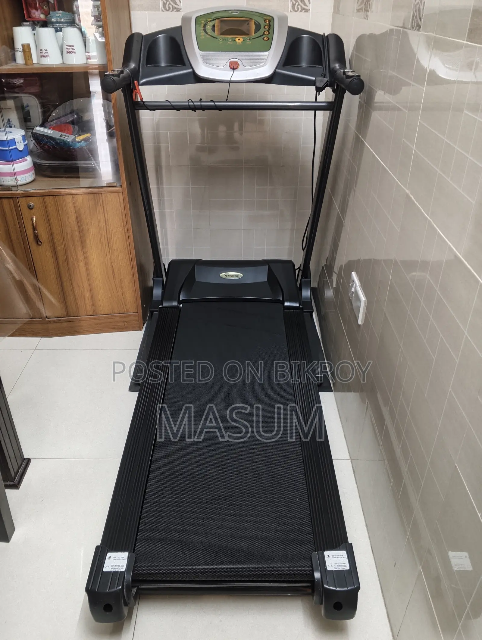 Made in Taiwan Treadmill brand new condition, all okay like new.