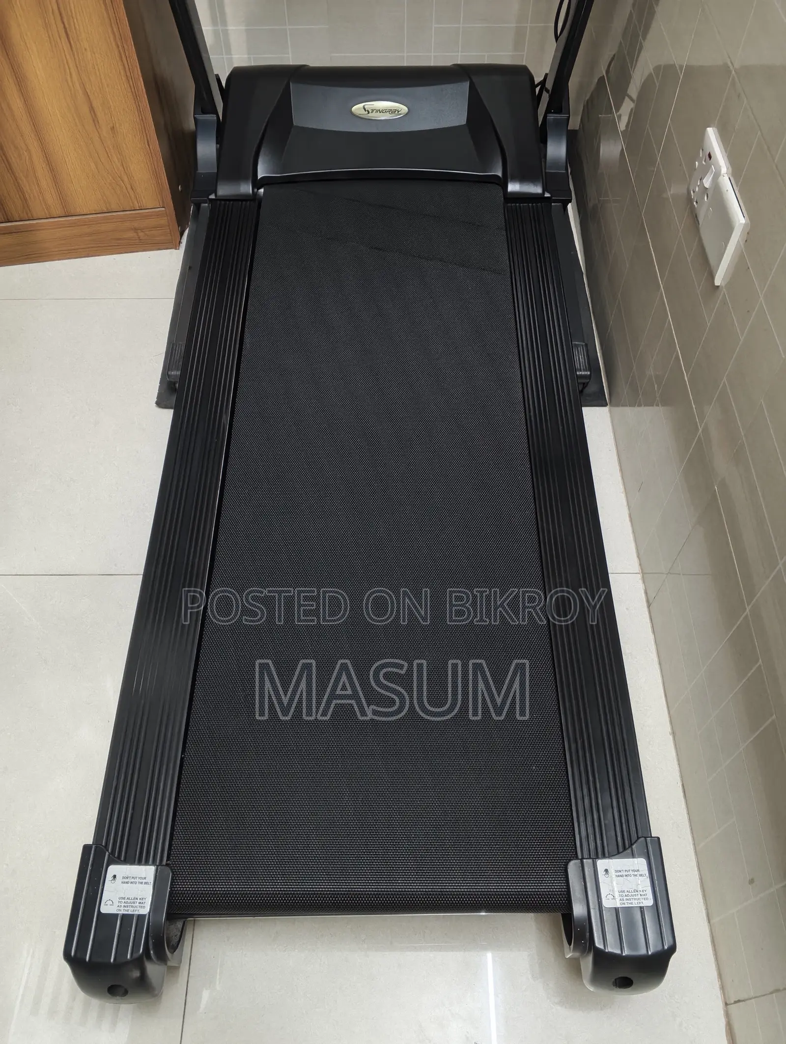 Made in Taiwan Treadmill brand new condition, all okay like new.