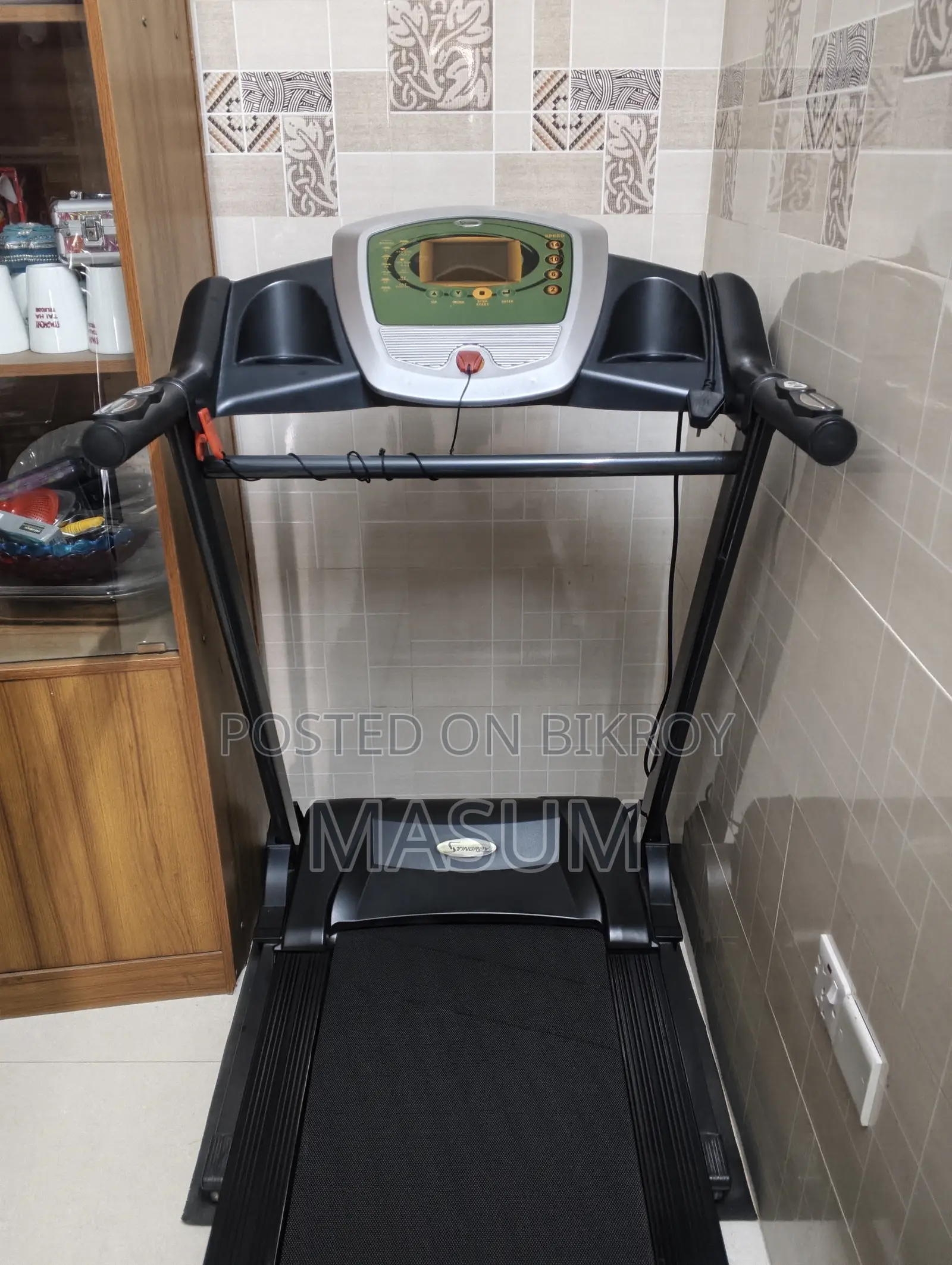 Made in Taiwan Treadmill brand new condition, all okay like new.