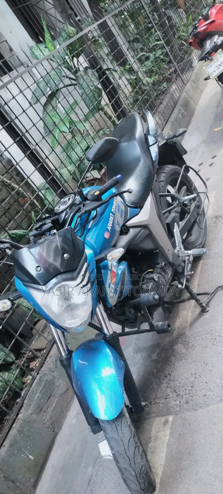 সুজুকি জিক্সার ২০২০ নীল