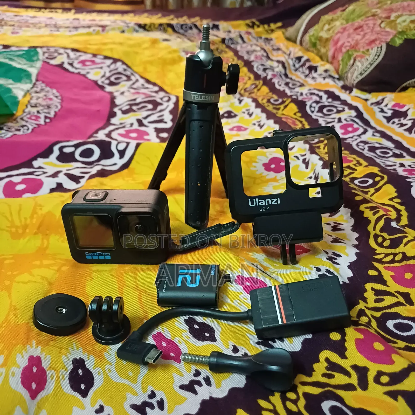 Gopro Hero10 Black Action Camera Original Set with Extra Battery and Mount