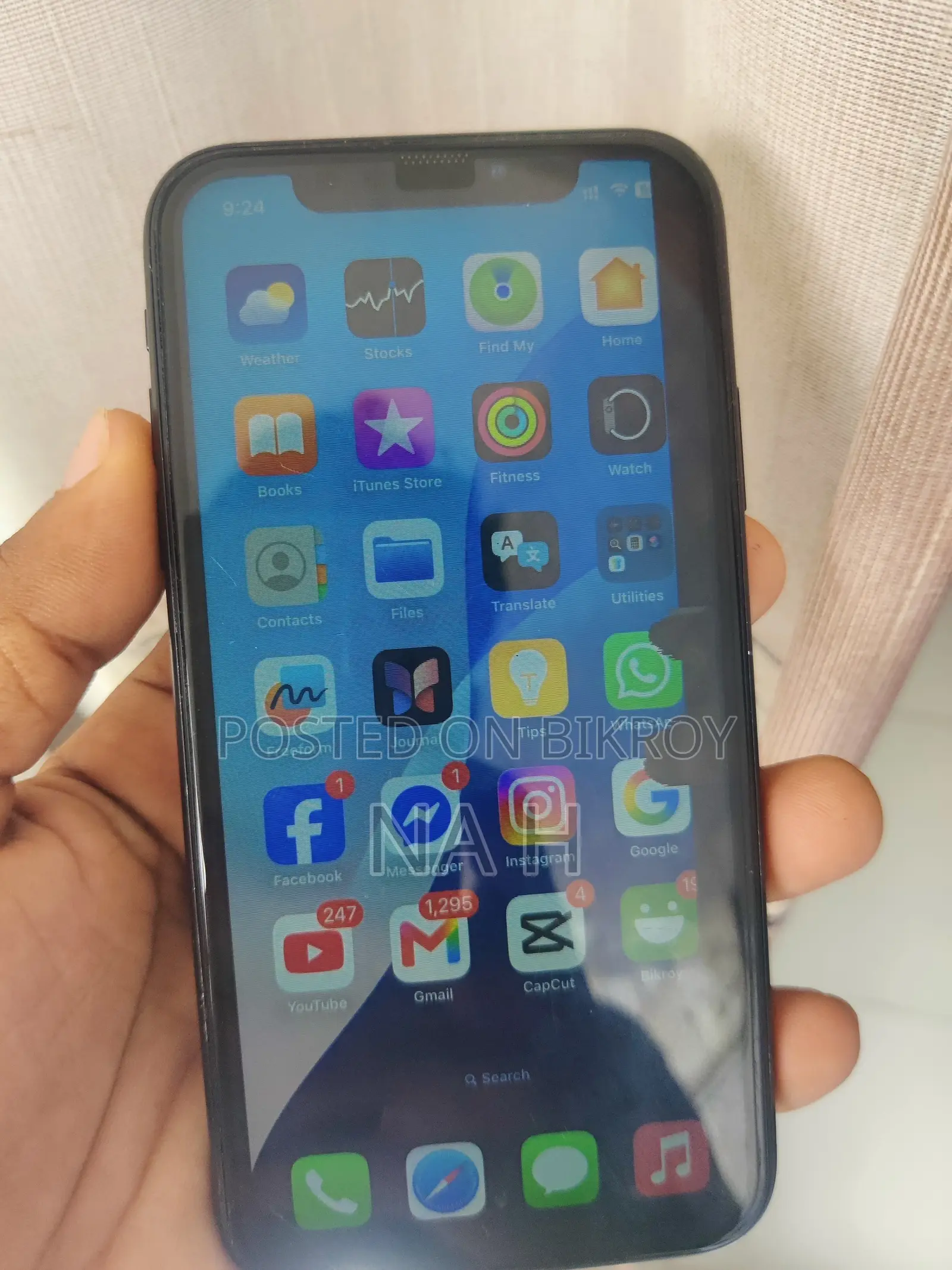 অ্যাপল আইফোন এক্সআর ১২৮ জিবি ব্ল্যাক