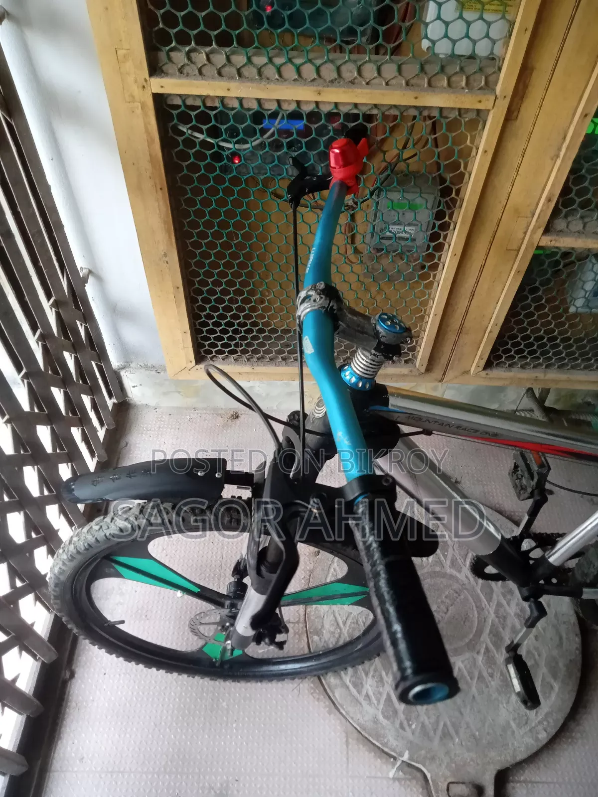 A good quality bicycle. Everything has been newly installed.