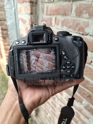 ক্যানন ৭০০ডি ক্যামেরা ১৮-৫৫ মিমি কিট লেন্সসহ
