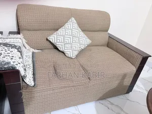 এলিগেন্ট ৩-সিটার সোফা সেট – প্রিমিয়াম ফ্যাব্রিক, স্টাইলিশ ডিজাইন
