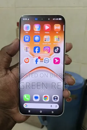 Tecno Pova Slim 5G 256 GB White