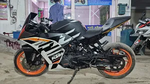 কেটিএম আরসি ১২৫ ২০২১ কালো