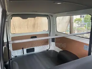 Toyota HiAce 2022 White