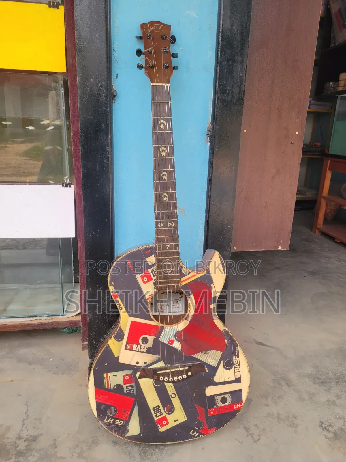 Giuliari Acoustic Guitar