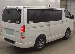 Toyota HiAce 2021 White