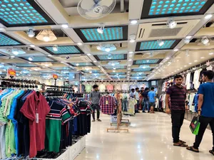 Some staff are needed at Raihan Fashion House