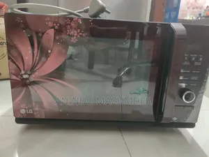 Like New LG 32L Convection Oven – Used Only 15 Times!