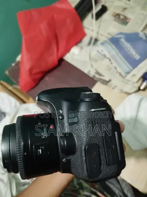 ক্যানন ৮০০০ডি (৭৬০ডি)