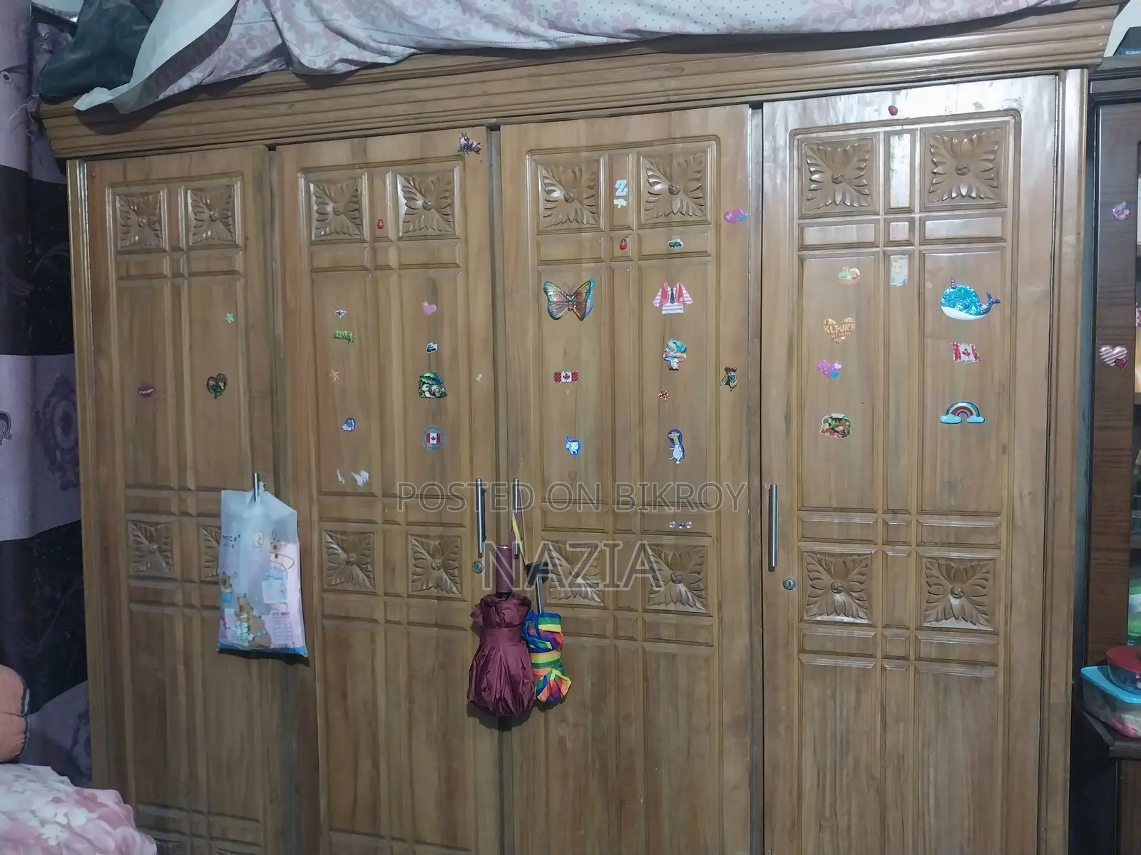সেগুন কাঠের আলমারি
