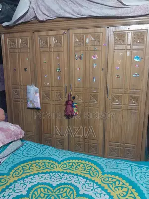 সেগুন কাঠের আলমারি