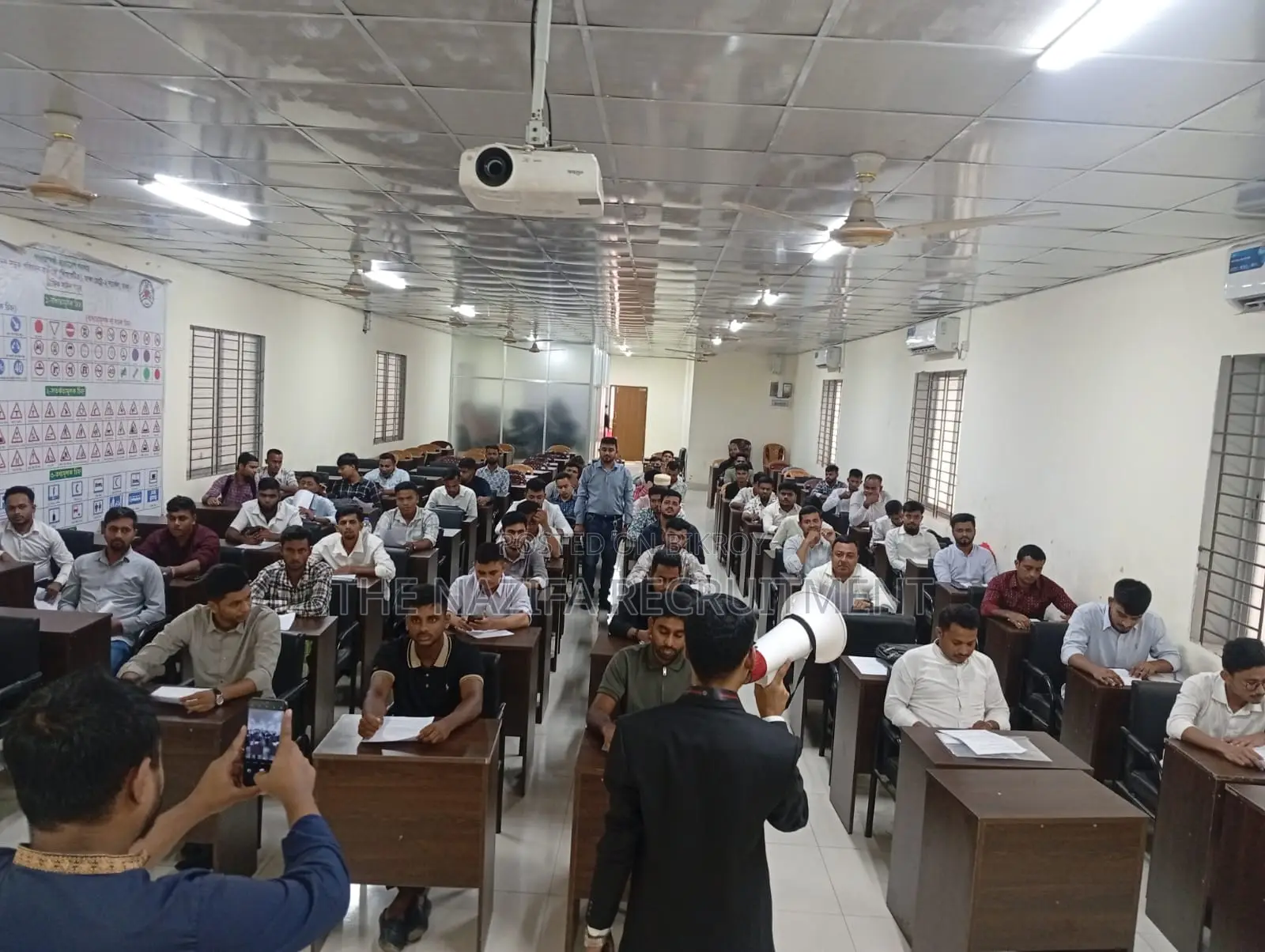 বাইক রাইডার পদে কুয়েতের আল-মুসাল্লাম গ্রুপে জরুরী নিয়োগ বিজ্ঞপ্তি