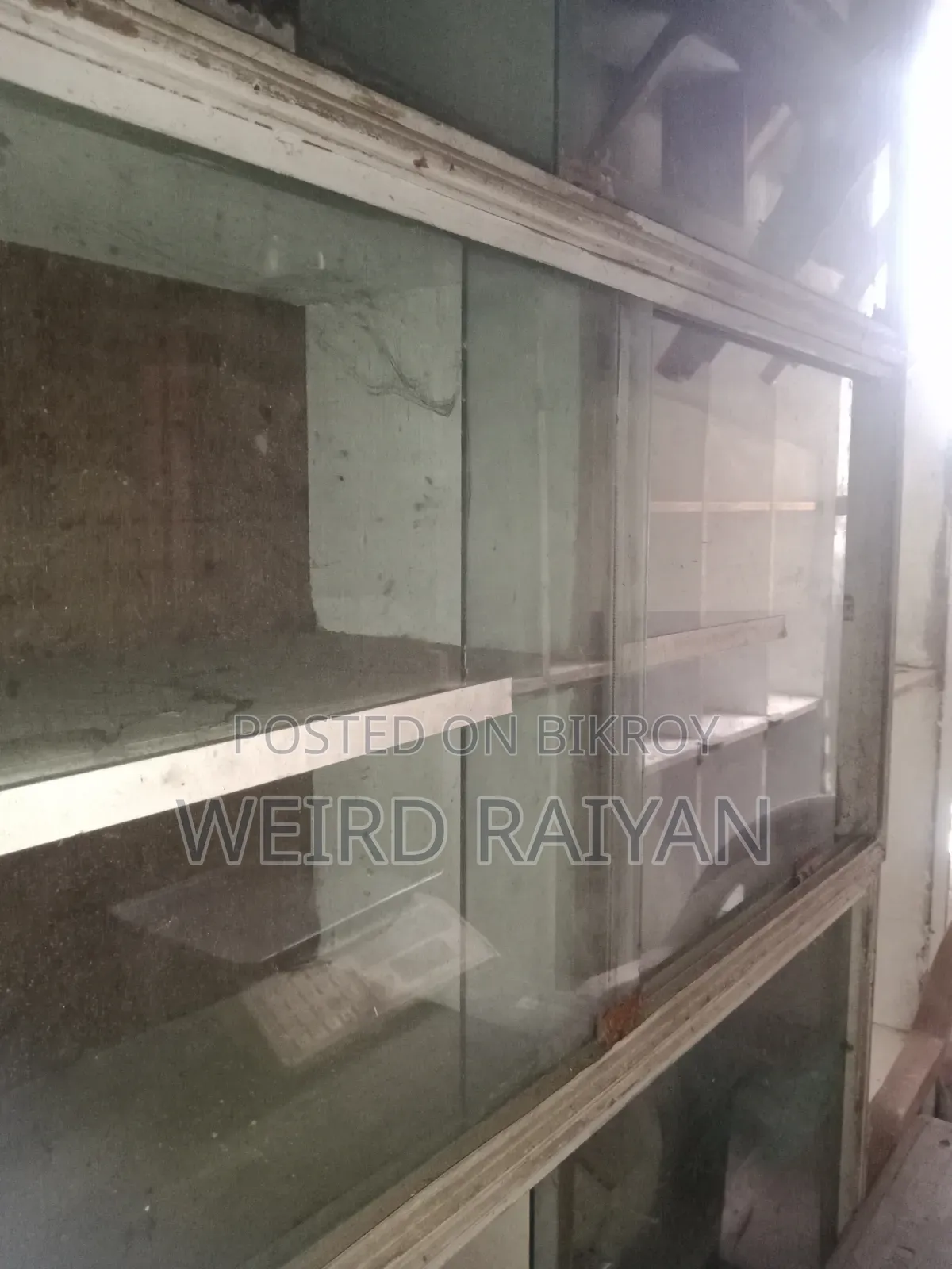 Shop shelves for sale with a table free free