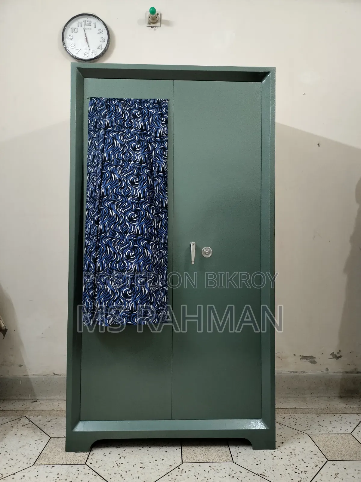 Life Guaranteed Orderly Steel Almirah Purchased in (113.5 Kg) Weight .