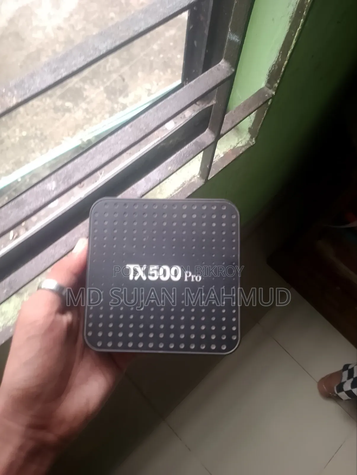 এটি TX500 Pro অ্যান্ড্রয়েড টিভি বক্স।