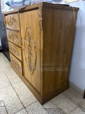 ওয়ার্ডরোব বিক্রয়ের জন্য
