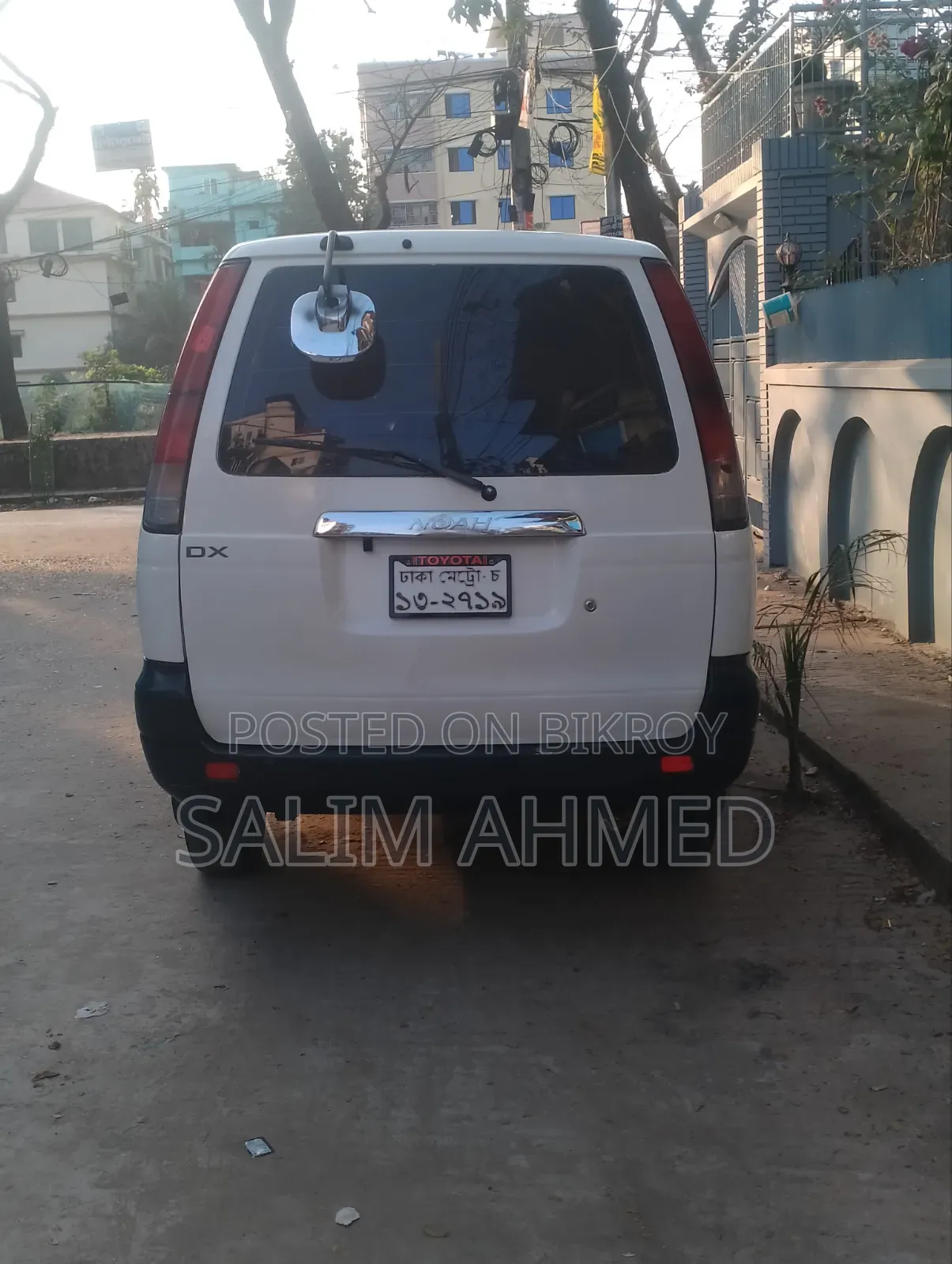 Toyota Noah 2005 White