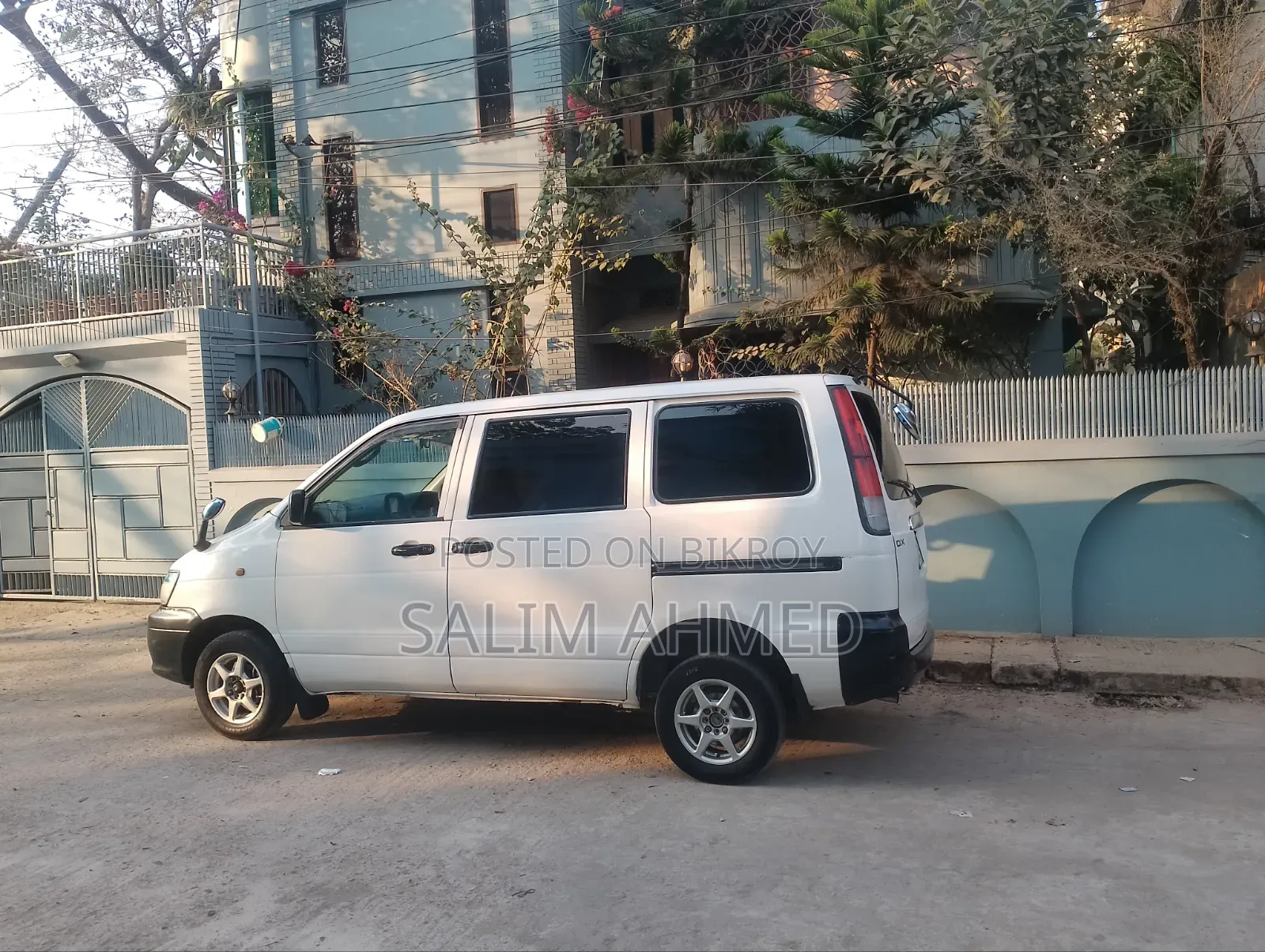 Toyota Noah 2005 White