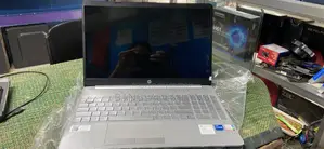 Laptop HP 15s 8GB Intel Core i5 SSD 256GB