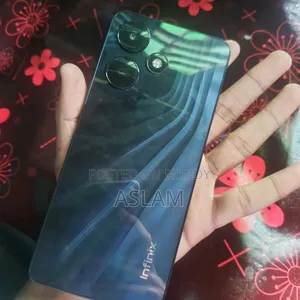 ইনফিনিক্স হট ৩০ ১২৮ জিবি ব্ল্যাক