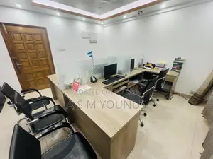 Office workstation to be shared in Banani.