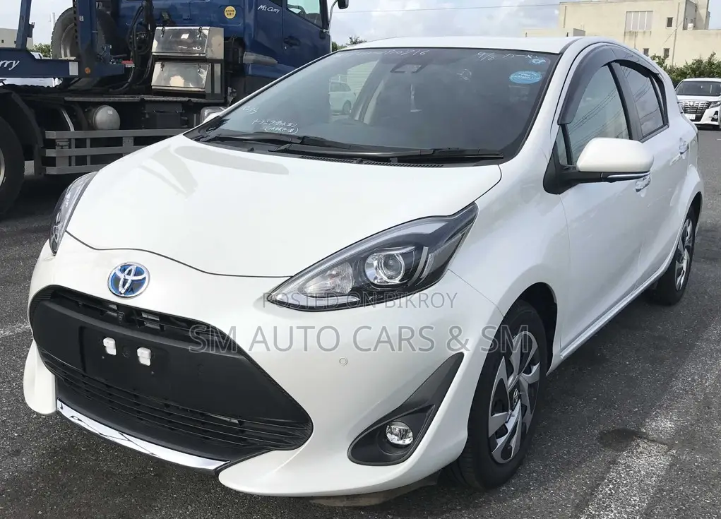 Toyota Aqua 2021 Pearl