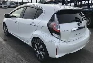 Toyota Aqua 2021 Pearl