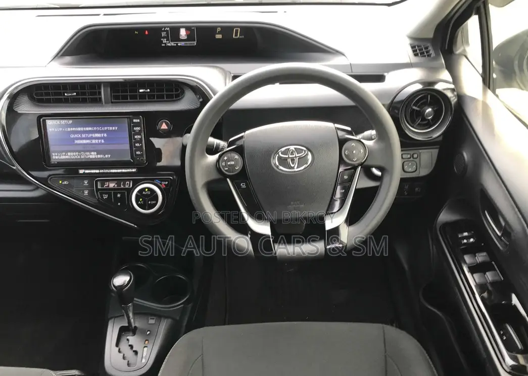 Toyota Aqua 2021 Pearl