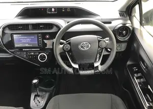 Toyota Aqua 2021 Pearl