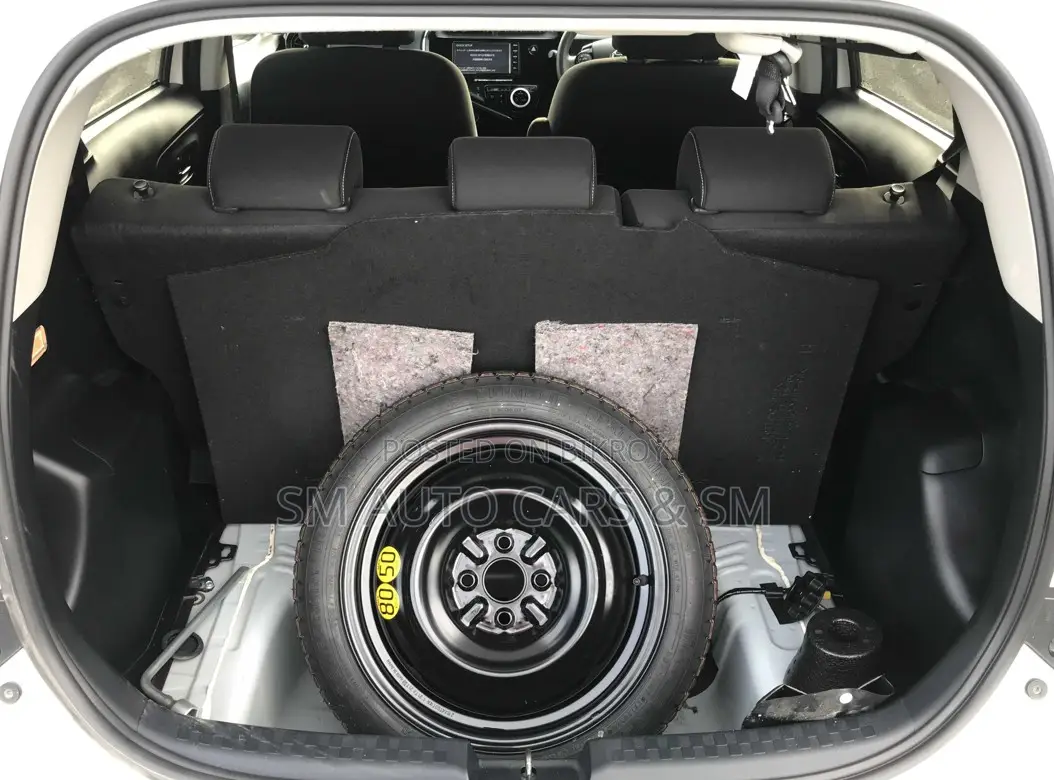 Toyota Aqua 2021 Pearl