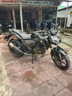 টিভিএস অ্যাপাচি আরটিআর ১৬০ ৪ভি ২০১৯ কালো