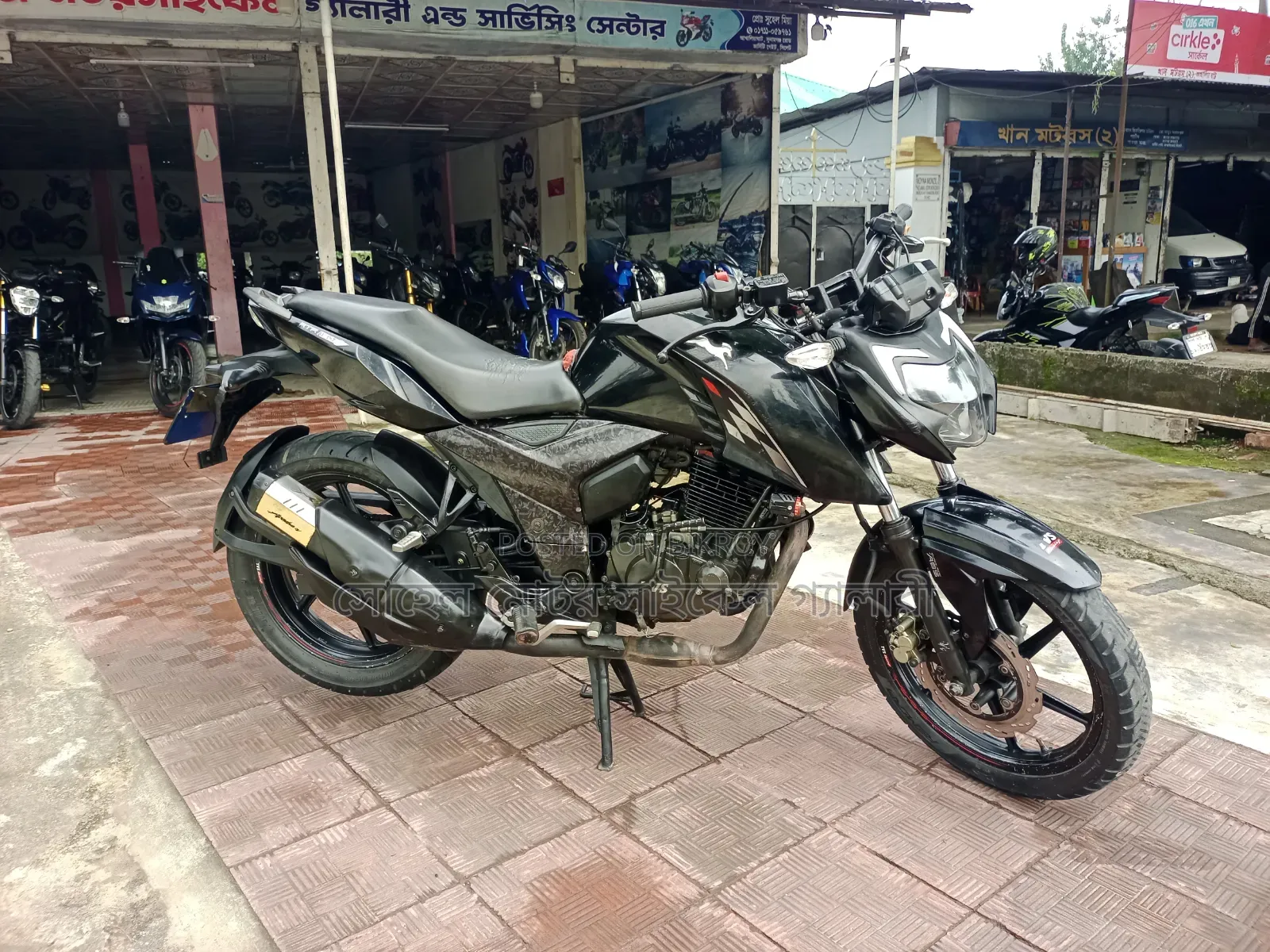 টিভিএস অ্যাপাচি আরটিআর ১৬০ ৪ভি ২০১৯ কালো