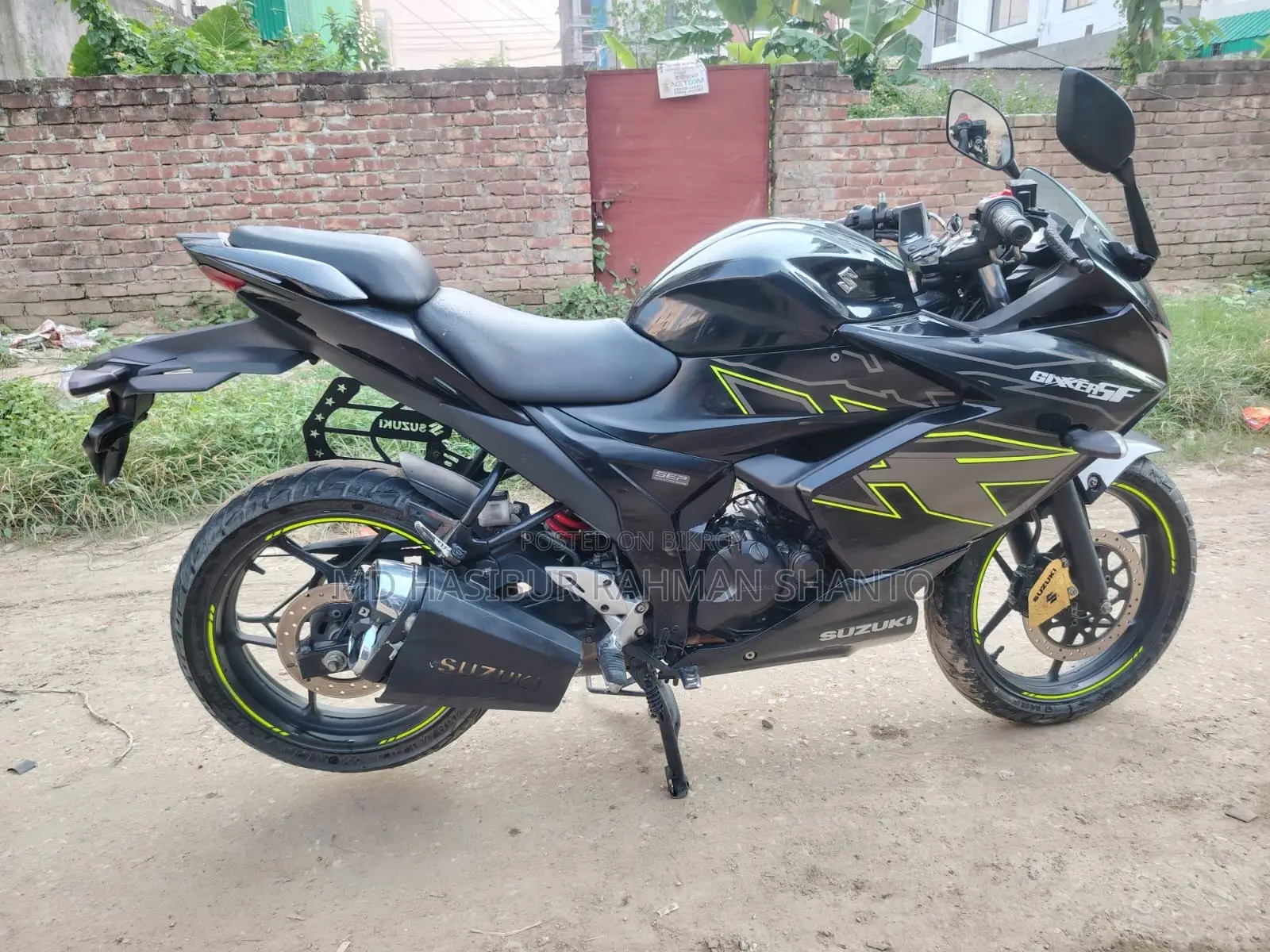 সুজুকি জিক্সার এসএফ ২০২৩ ব্ল্যাক