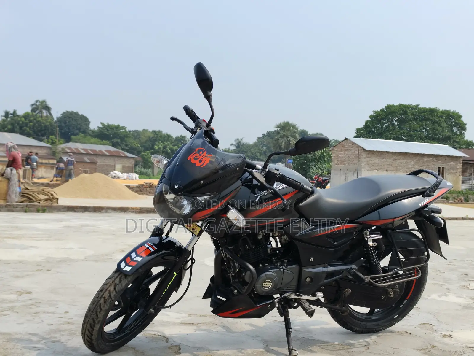 New Bajaj Pulsar 150 2021 Black