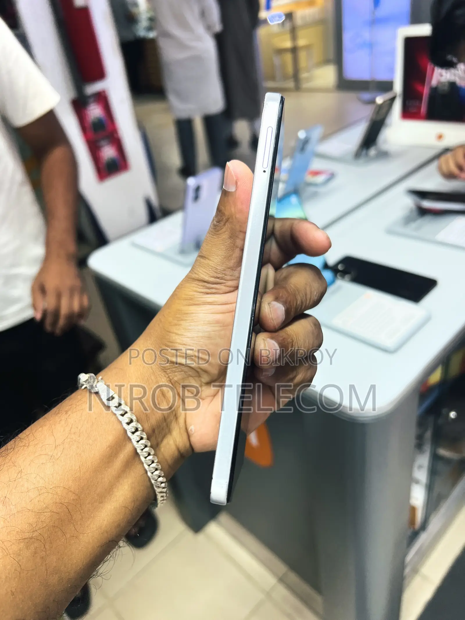 Infinix Hot 60i 256 GB Silver