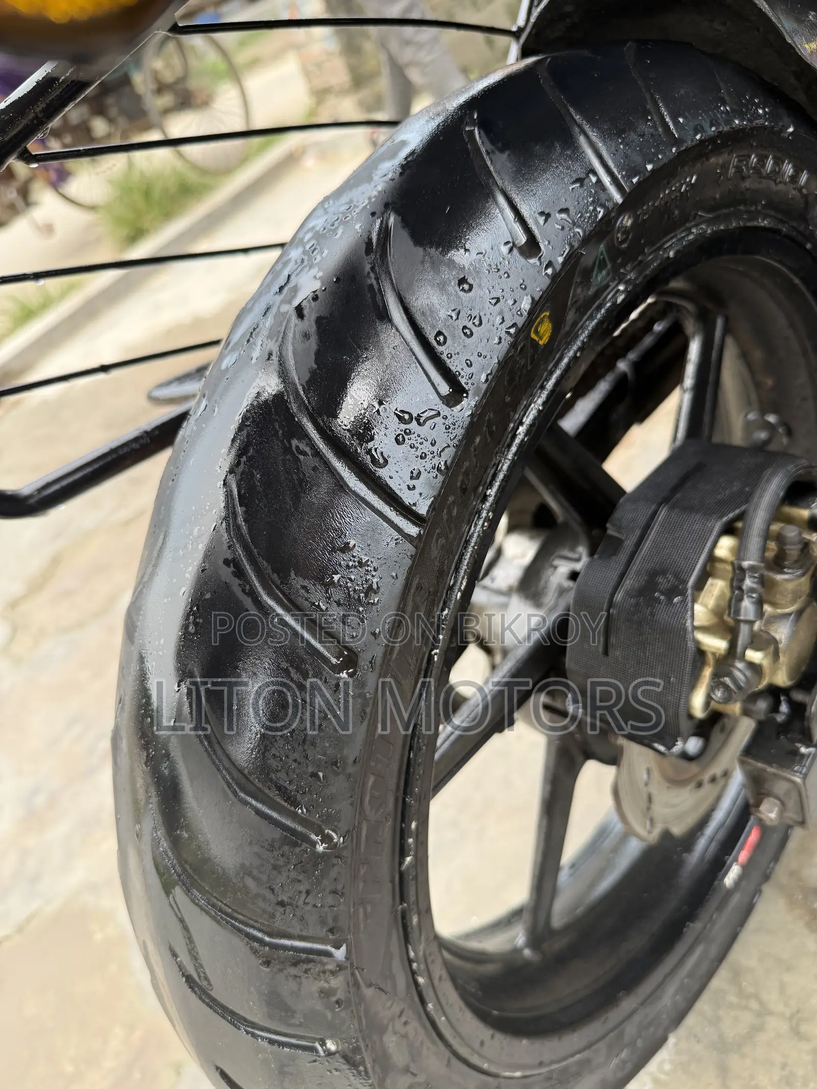 TVS Apache RTR 160 4V 2022 Red