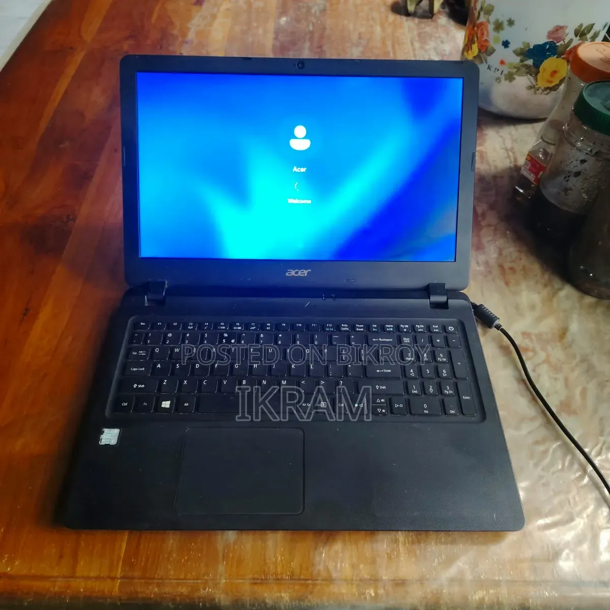 Laptop Acer Aspire ES1-572 4GB Intel Core i3 HDD 1T