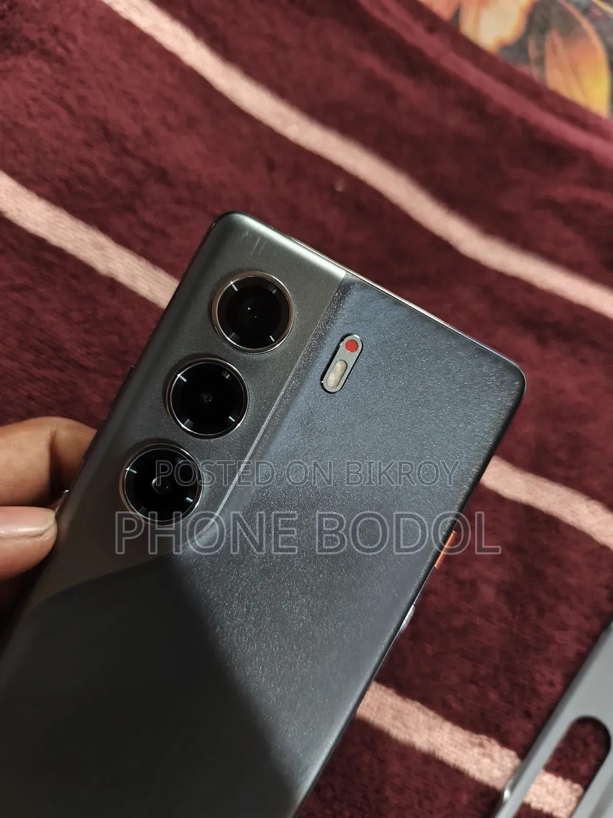 টেকনো ক্যামন ৪০ প্রো ৪জি ২৫৬ জিবি ব্ল্যাক