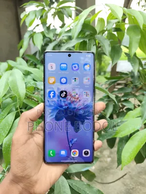 টেকনো ক্যামন ৪০ প্রো ৪জি ২৫৬ জিবি ব্ল্যাক