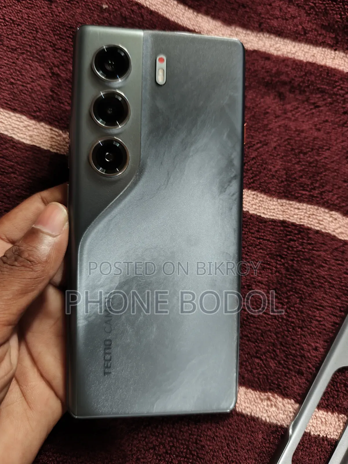টেকনো ক্যামন ৪০ প্রো ৪জি ২৫৬ জিবি ব্ল্যাক
