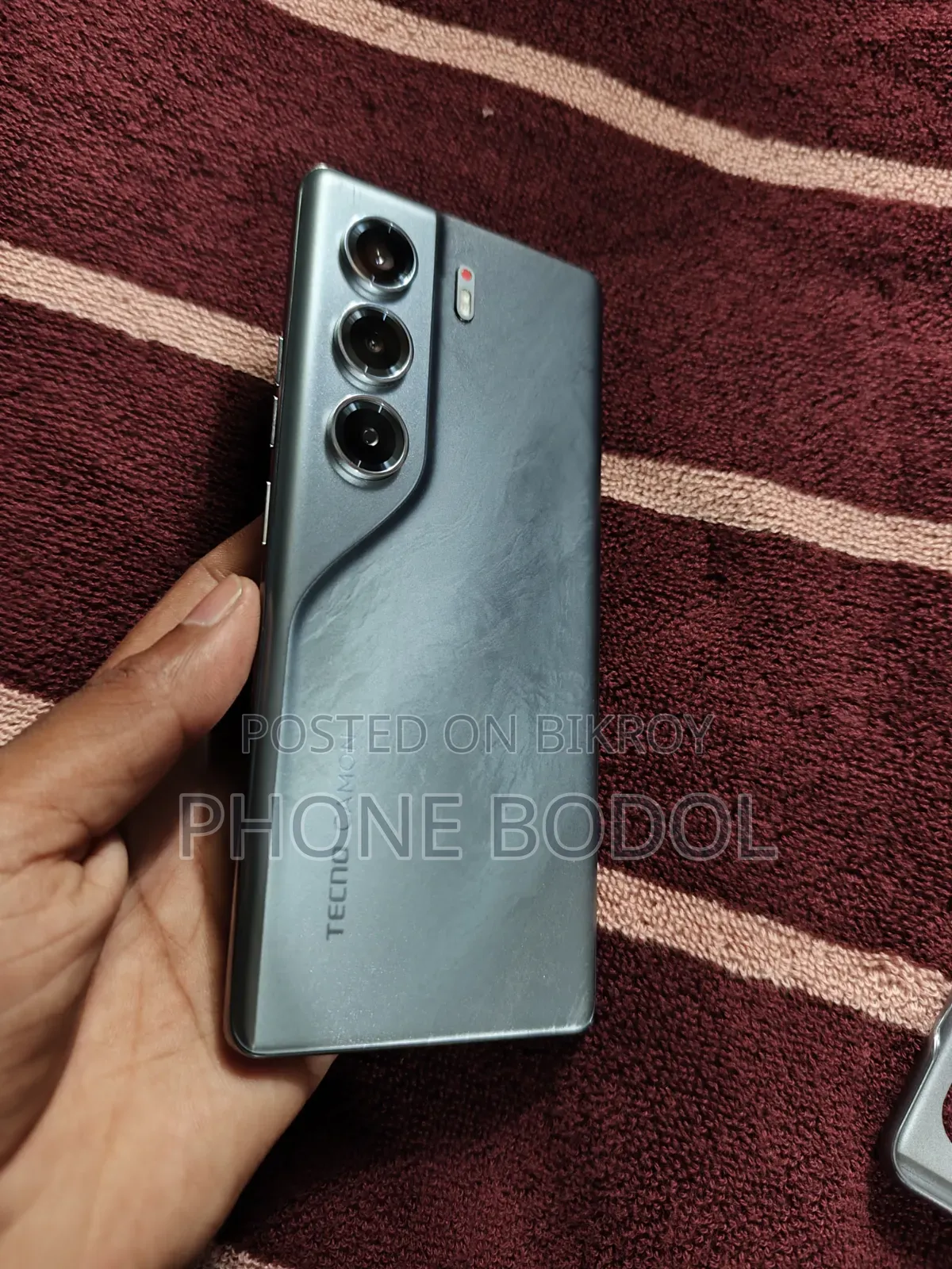 টেকনো ক্যামন ৪০ প্রো ৪জি ২৫৬ জিবি ব্ল্যাক