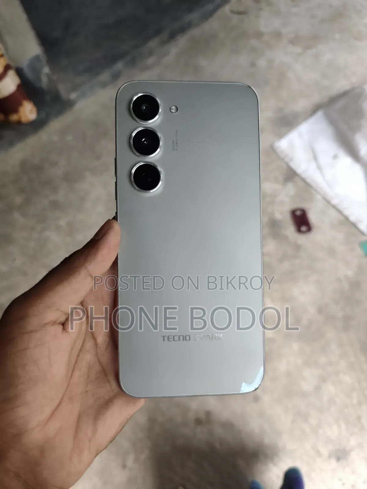 টেকনো স্পার্ক ৪০ প্রো ১২৮ জিবি