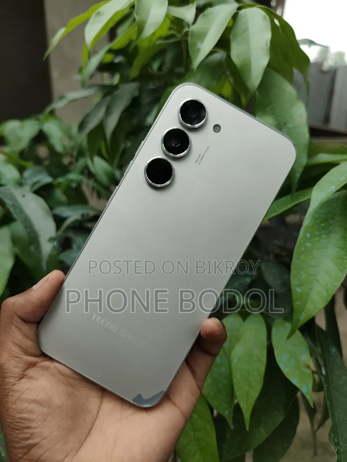 টেকনো স্পার্ক ৪০ প্রো ১২৮ জিবি