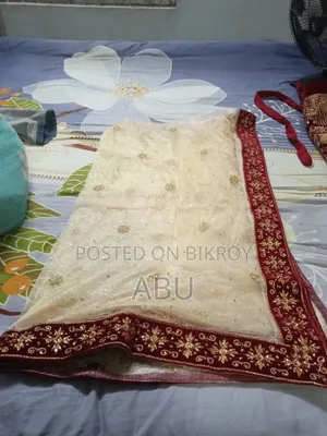 অব্যবহৃত বিয়ের লেহেঙ্গা
